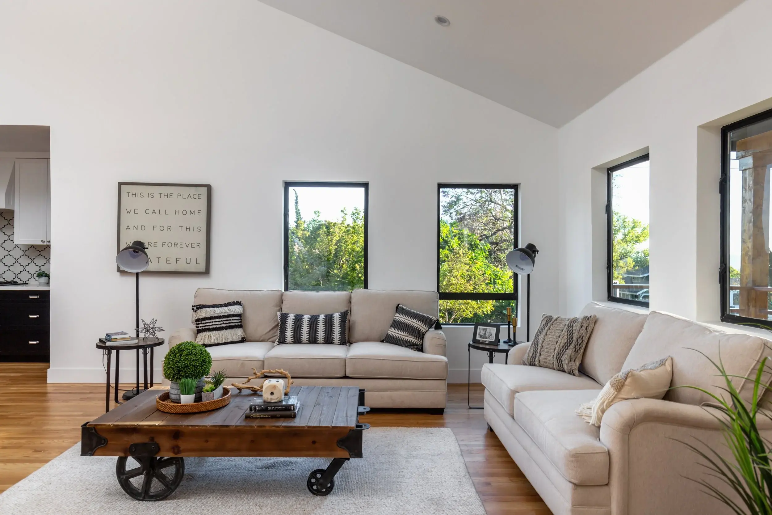 Copy of 5302 Live Oak View Ave-4