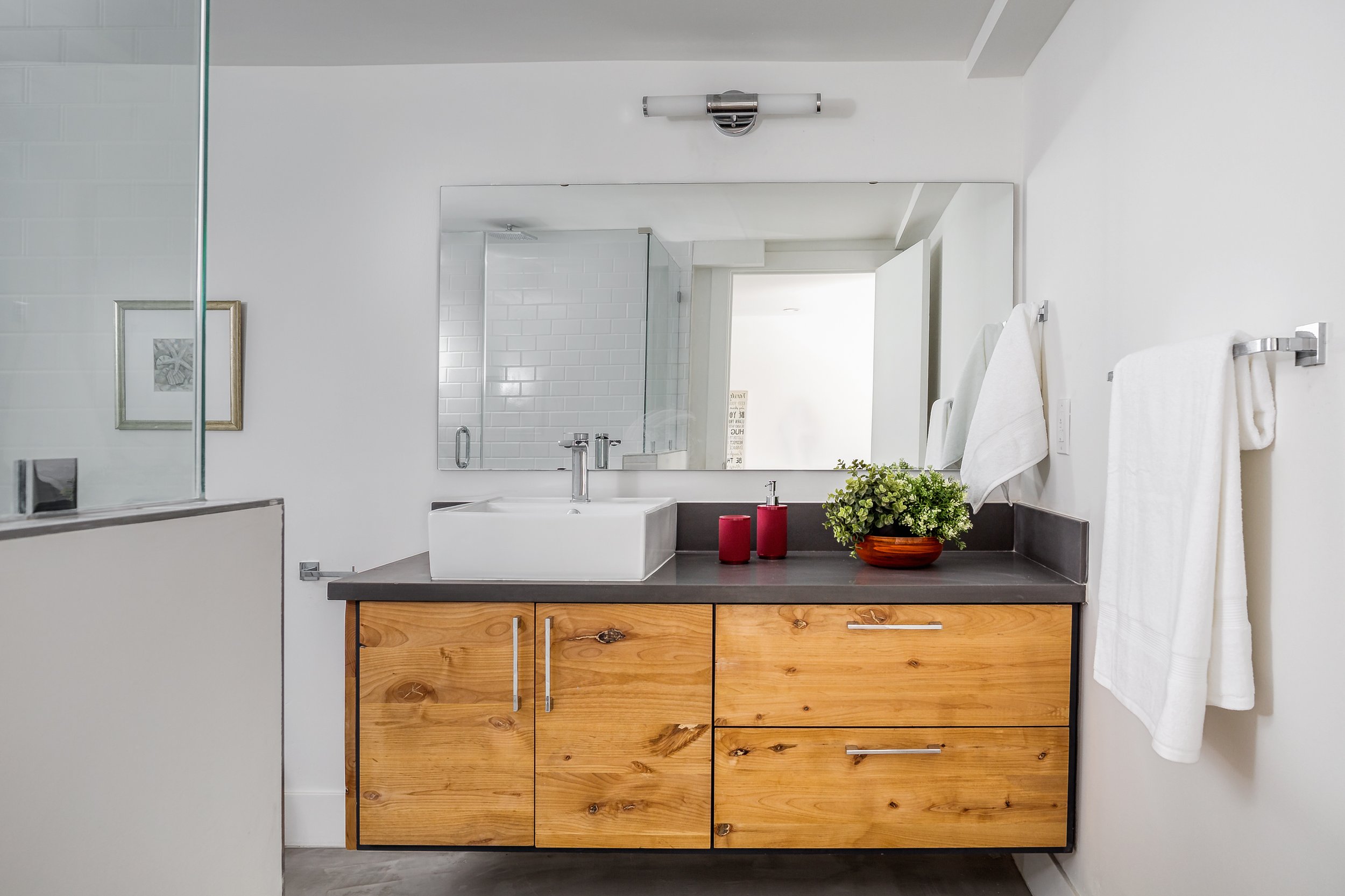 442 W Ave 37-27
