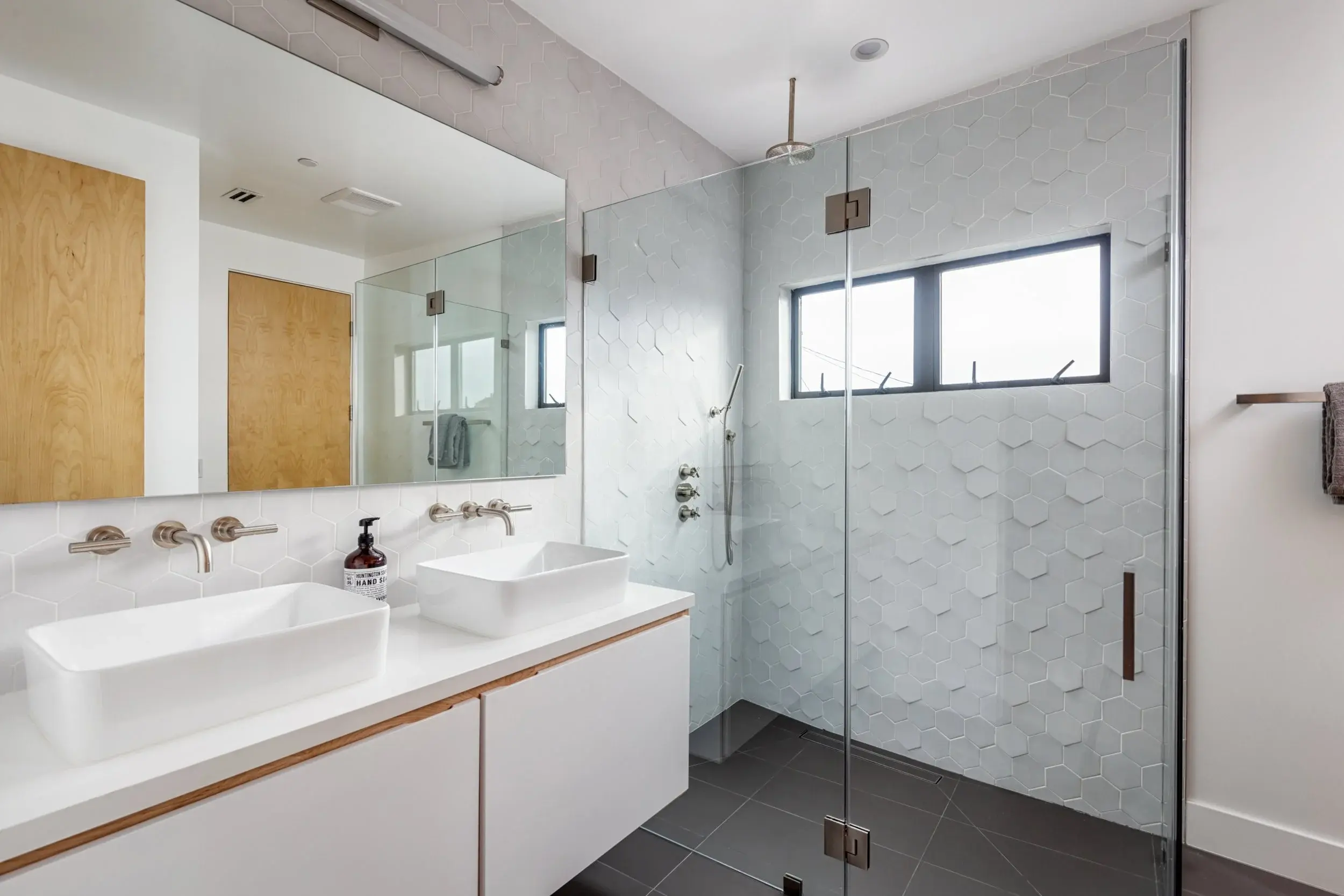 Copy of 12424 Gilmore Ave-22.jpg