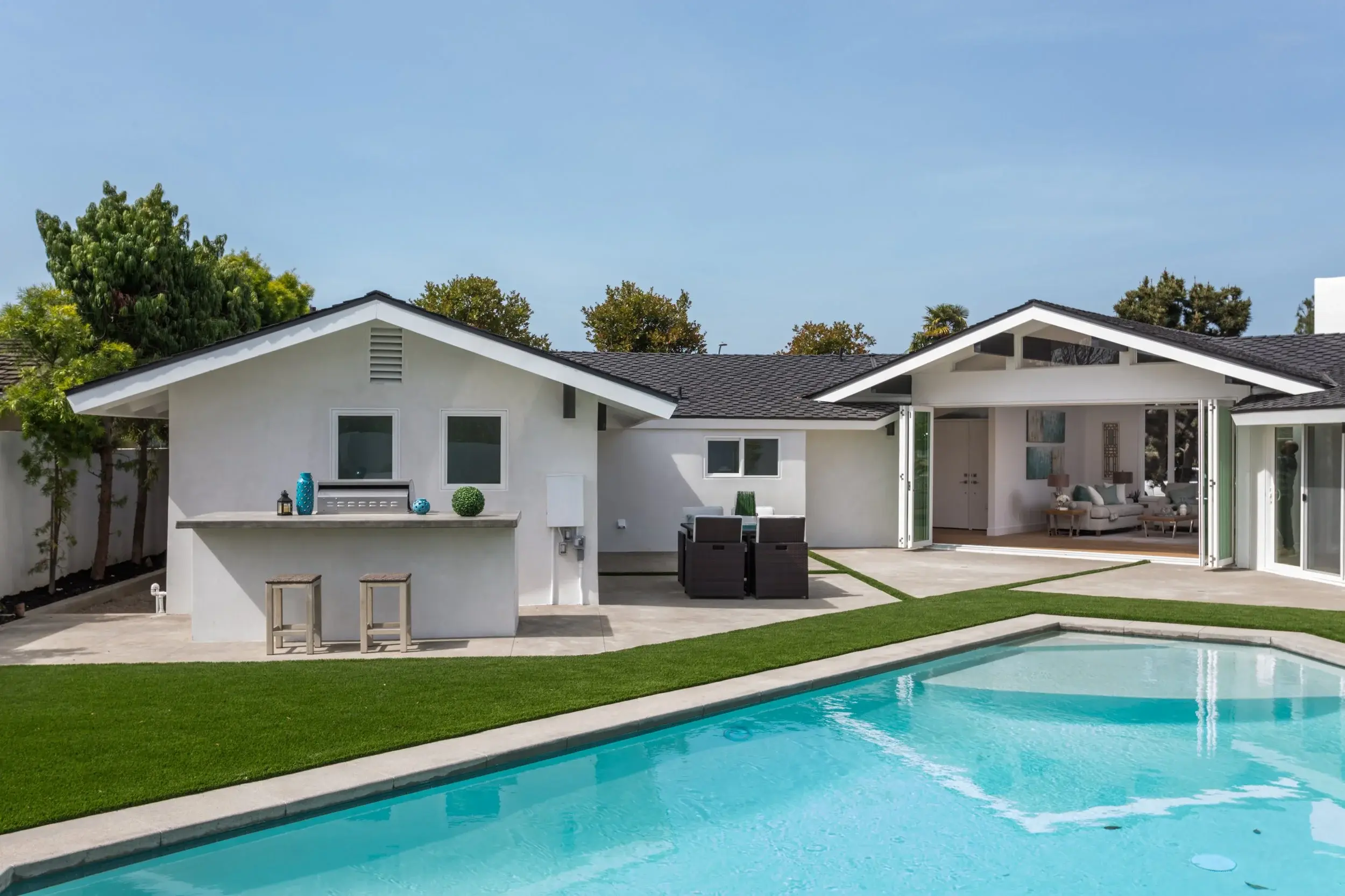 Copy of 2048 Commodore Rd-34